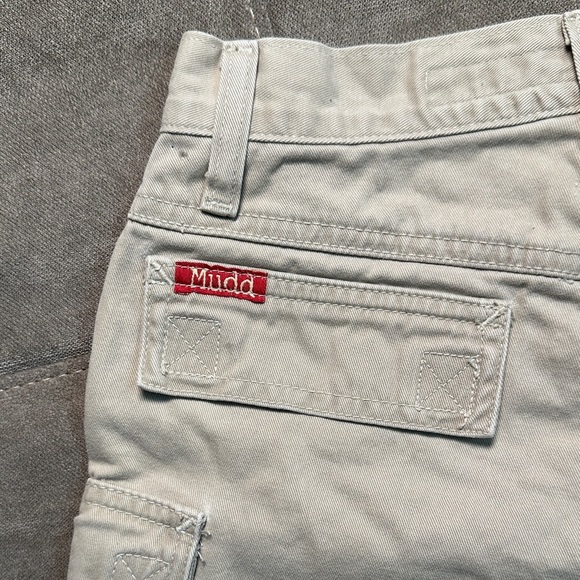 Mudd Women's Light Tan Cargo Shorts - Picture 7 of 10